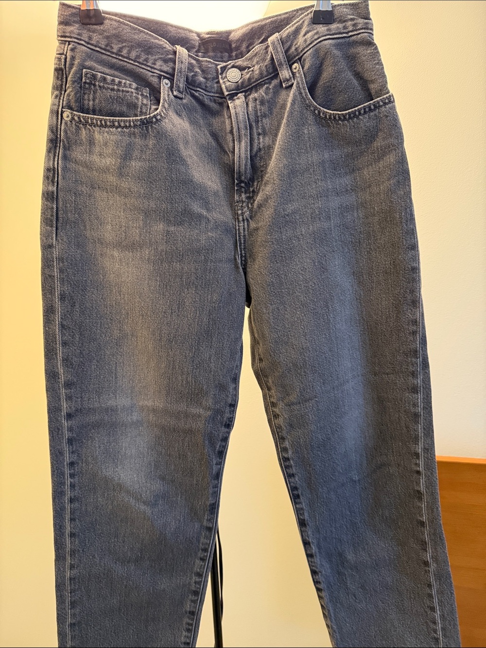 Uniqlo Women's Straight-Leg Jeans in Washed Gray